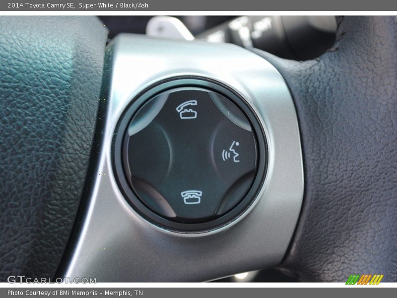 Super White / Black/Ash 2014 Toyota Camry SE