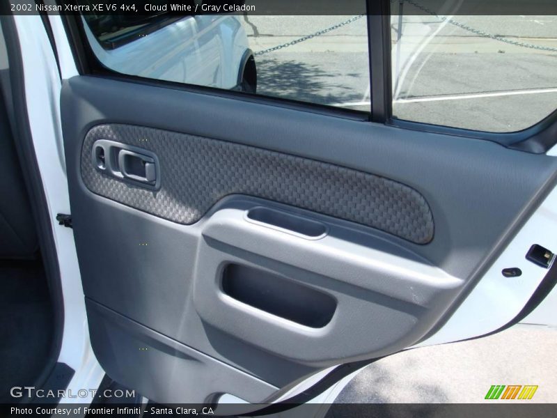 Cloud White / Gray Celadon 2002 Nissan Xterra XE V6 4x4