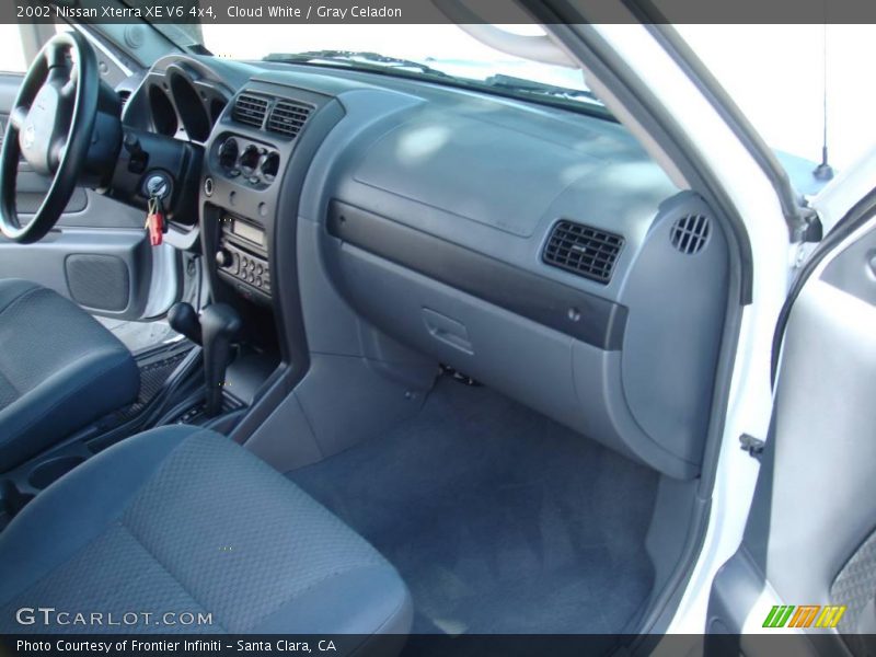Cloud White / Gray Celadon 2002 Nissan Xterra XE V6 4x4