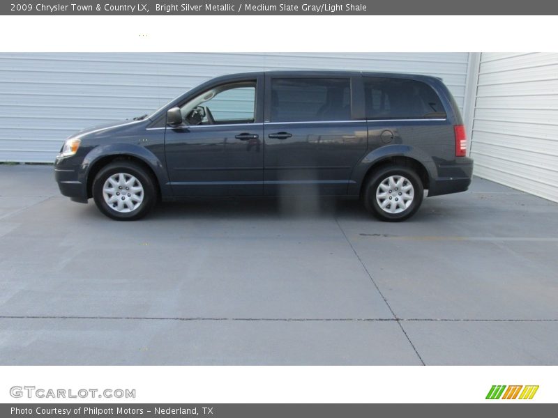 Bright Silver Metallic / Medium Slate Gray/Light Shale 2009 Chrysler Town & Country LX
