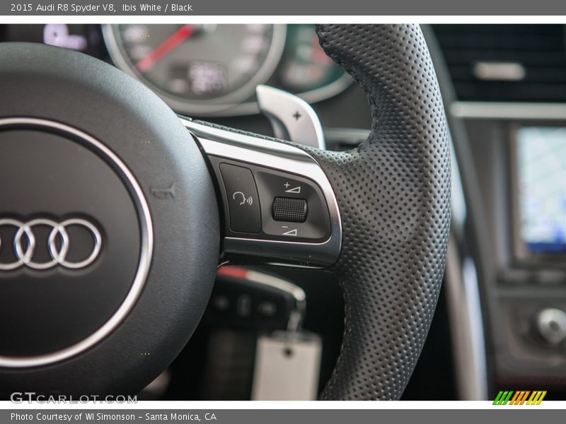 Controls of 2015 R8 Spyder V8