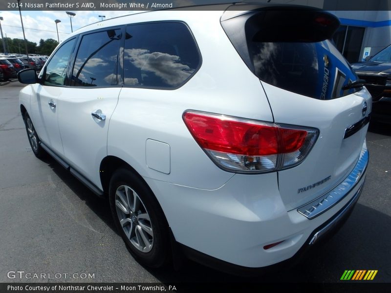 Moonlight White / Almond 2014 Nissan Pathfinder S AWD