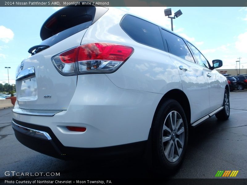 Moonlight White / Almond 2014 Nissan Pathfinder S AWD