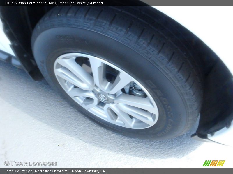Moonlight White / Almond 2014 Nissan Pathfinder S AWD