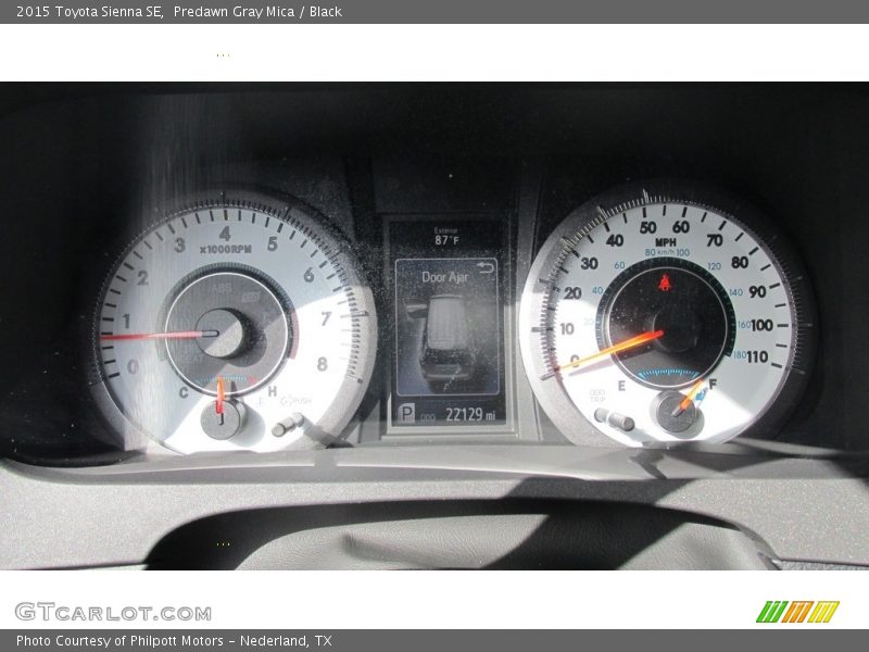 Predawn Gray Mica / Black 2015 Toyota Sienna SE