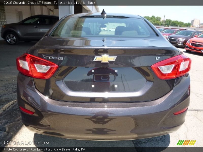 Tungsten Metallic / Jet Black 2016 Chevrolet Cruze LT Sedan