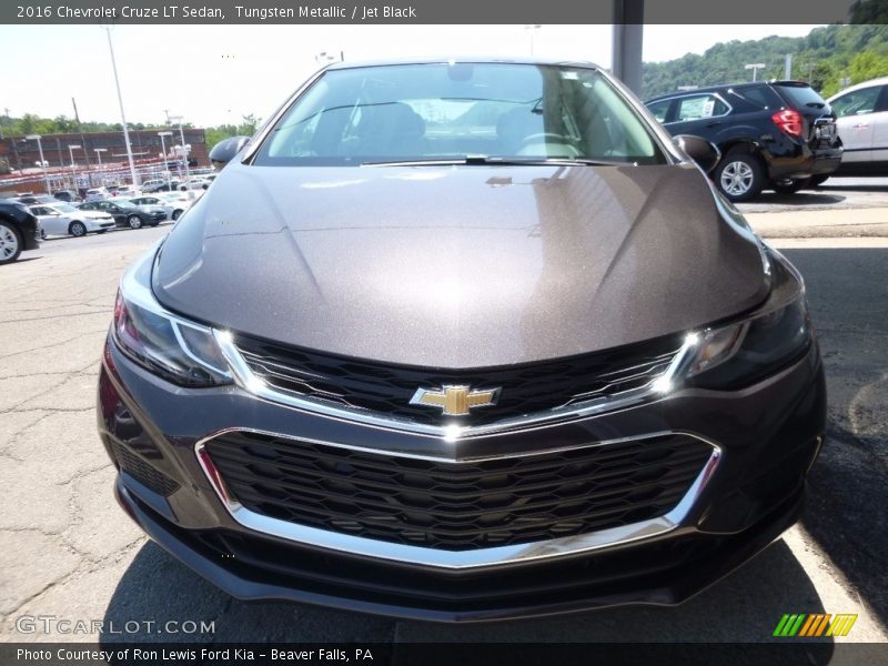 Tungsten Metallic / Jet Black 2016 Chevrolet Cruze LT Sedan