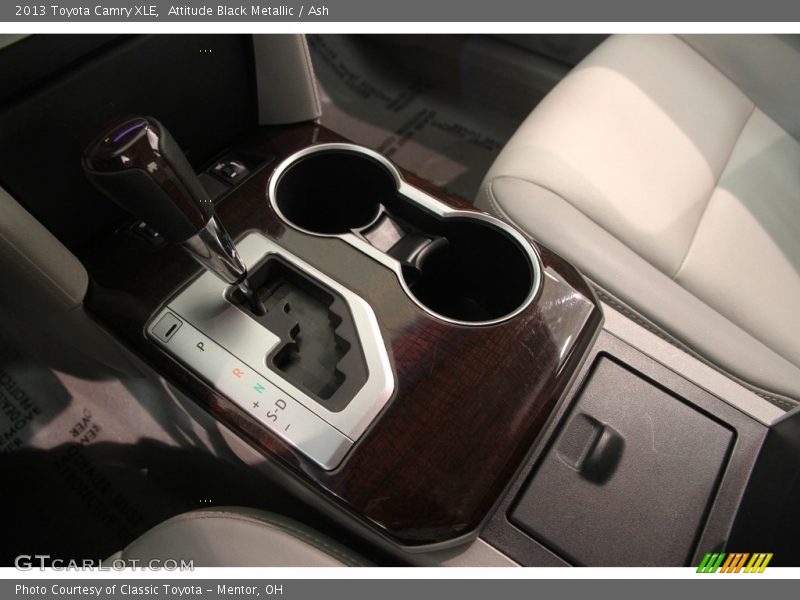Attitude Black Metallic / Ash 2013 Toyota Camry XLE