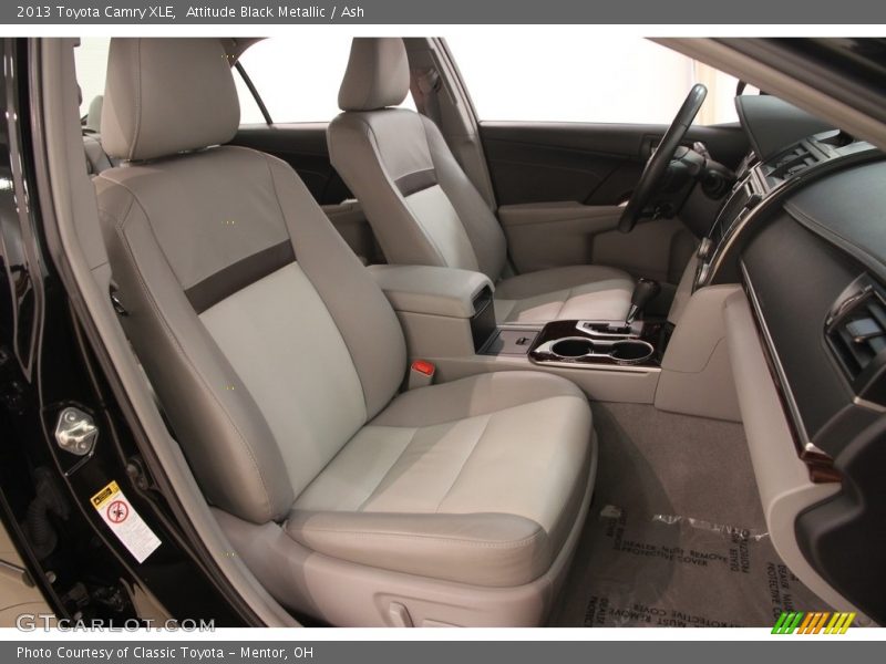 Attitude Black Metallic / Ash 2013 Toyota Camry XLE