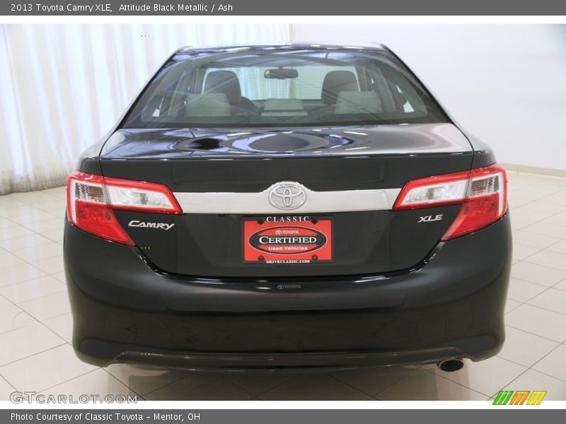 Attitude Black Metallic / Ash 2013 Toyota Camry XLE