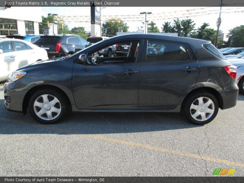 Magnetic Gray Metallic / Dark Charcoal 2009 Toyota Matrix 1.8