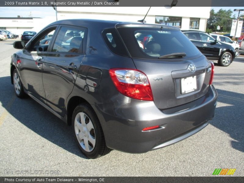 Magnetic Gray Metallic / Dark Charcoal 2009 Toyota Matrix 1.8