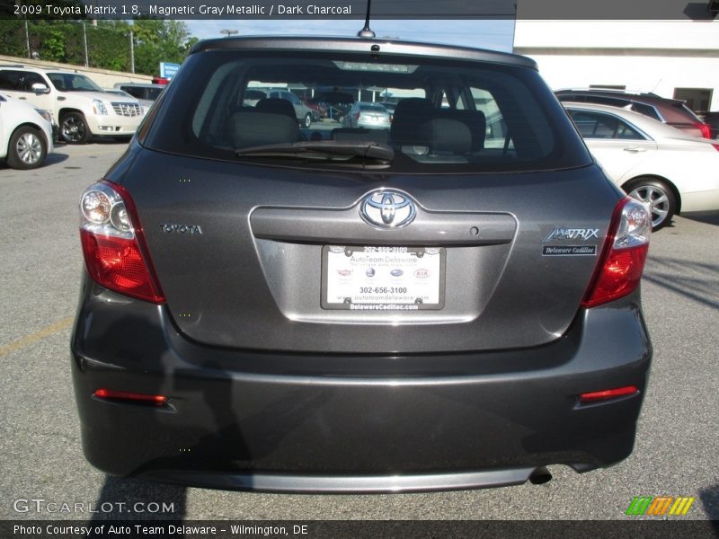 Magnetic Gray Metallic / Dark Charcoal 2009 Toyota Matrix 1.8