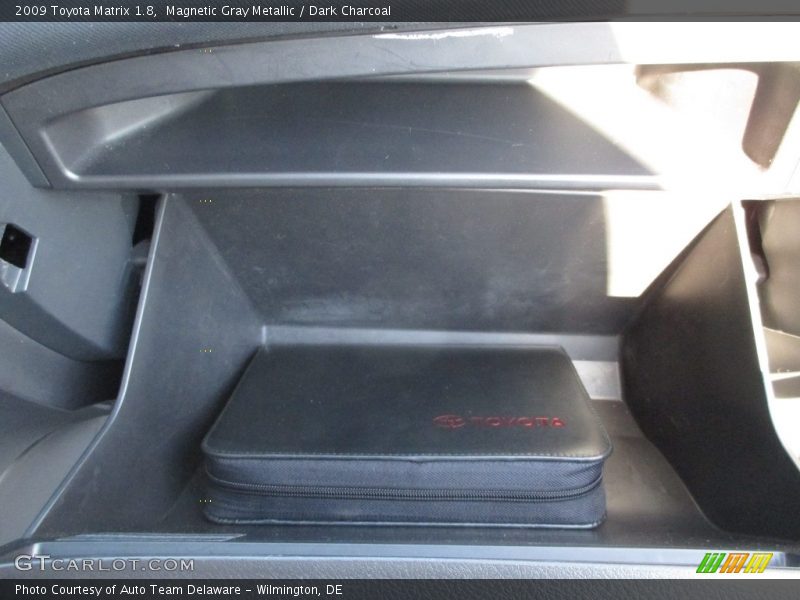 Magnetic Gray Metallic / Dark Charcoal 2009 Toyota Matrix 1.8