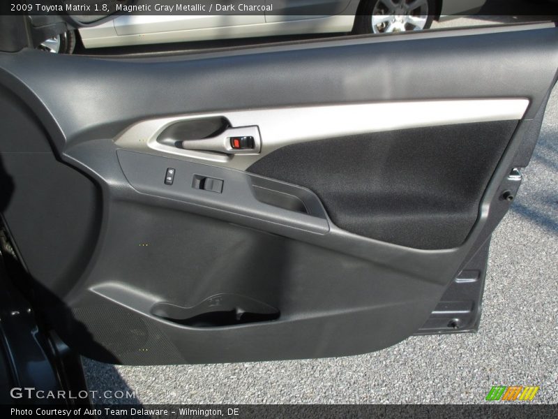 Magnetic Gray Metallic / Dark Charcoal 2009 Toyota Matrix 1.8