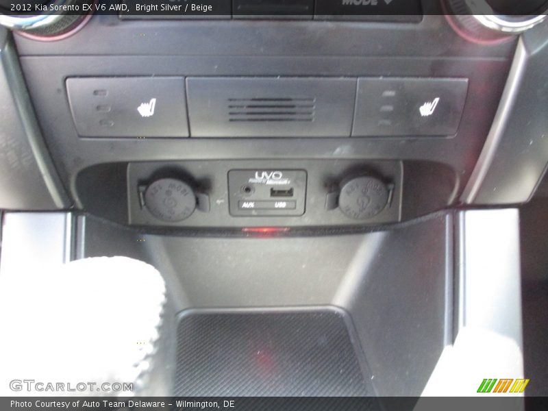 Bright Silver / Beige 2012 Kia Sorento EX V6 AWD