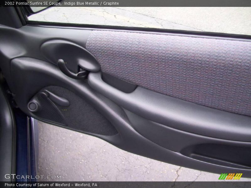 Indigo Blue Metallic / Graphite 2002 Pontiac Sunfire SE Coupe