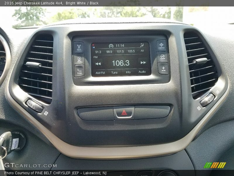 Bright White / Black 2016 Jeep Cherokee Latitude 4x4