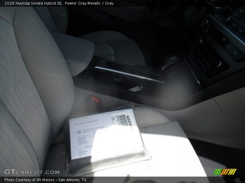 Pewter Gray Metallic / Gray 2016 Hyundai Sonata Hybrid SE