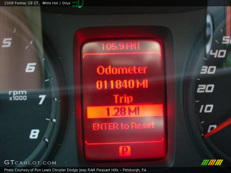 White Hot / Onyx 2008 Pontiac G8 GT