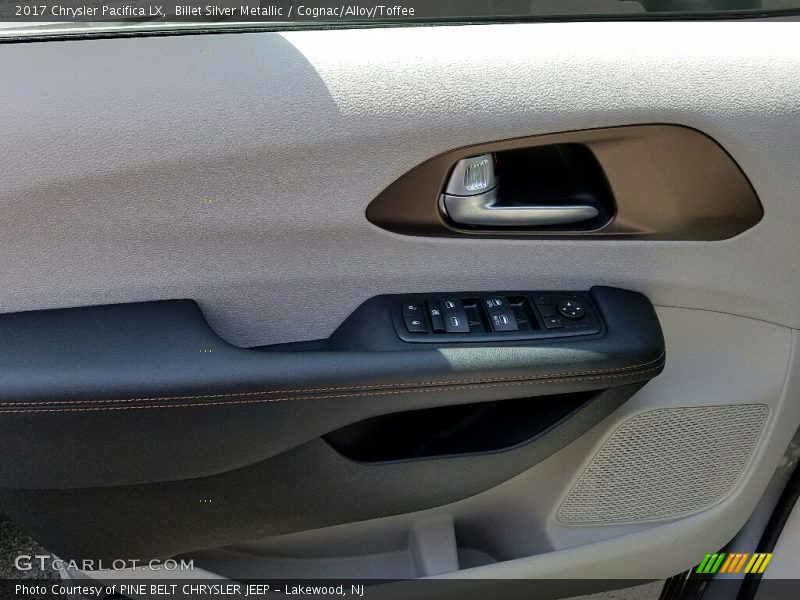 Billet Silver Metallic / Cognac/Alloy/Toffee 2017 Chrysler Pacifica LX