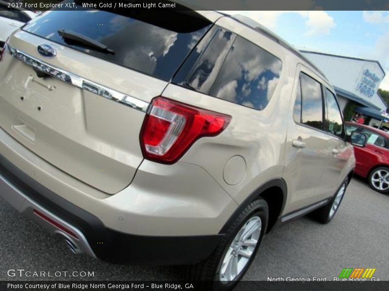 White Gold / Medium Light Camel 2017 Ford Explorer XLT