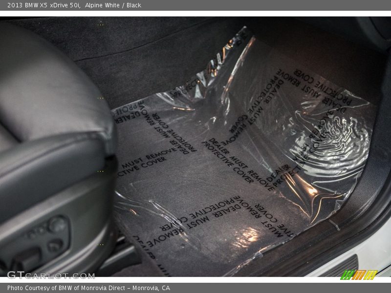 Alpine White / Black 2013 BMW X5 xDrive 50i