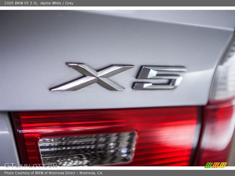 Alpine White / Grey 2005 BMW X5 3.0i