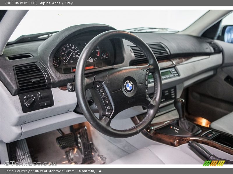 Alpine White / Grey 2005 BMW X5 3.0i