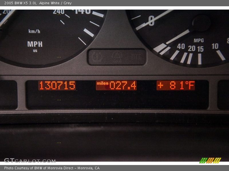 Alpine White / Grey 2005 BMW X5 3.0i