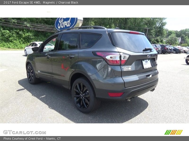 Magnetic / Charcoal Black 2017 Ford Escape SE 4WD