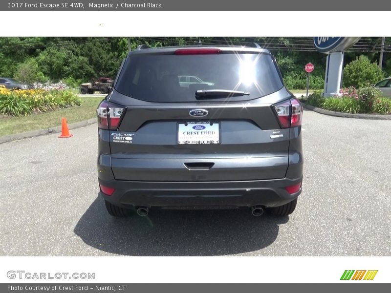 Magnetic / Charcoal Black 2017 Ford Escape SE 4WD