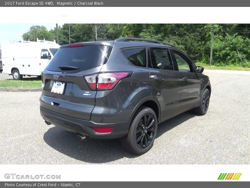 Magnetic / Charcoal Black 2017 Ford Escape SE 4WD