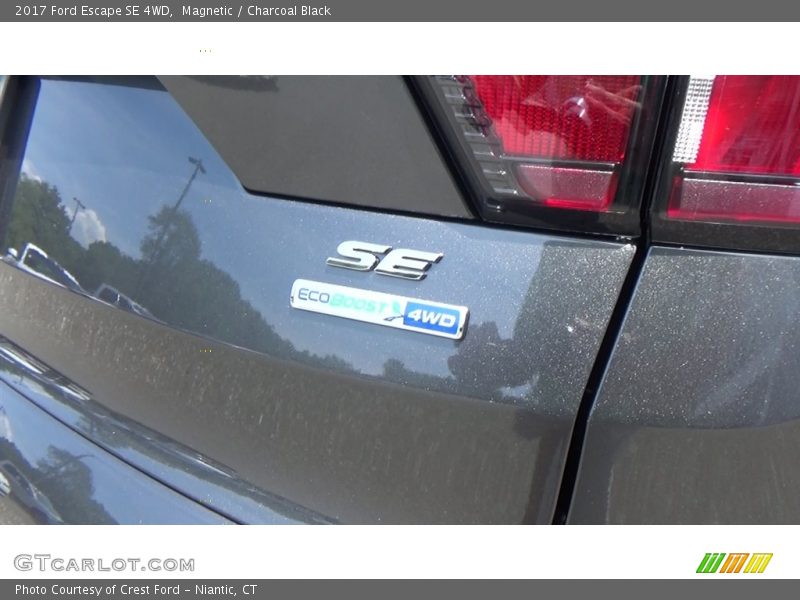 Magnetic / Charcoal Black 2017 Ford Escape SE 4WD