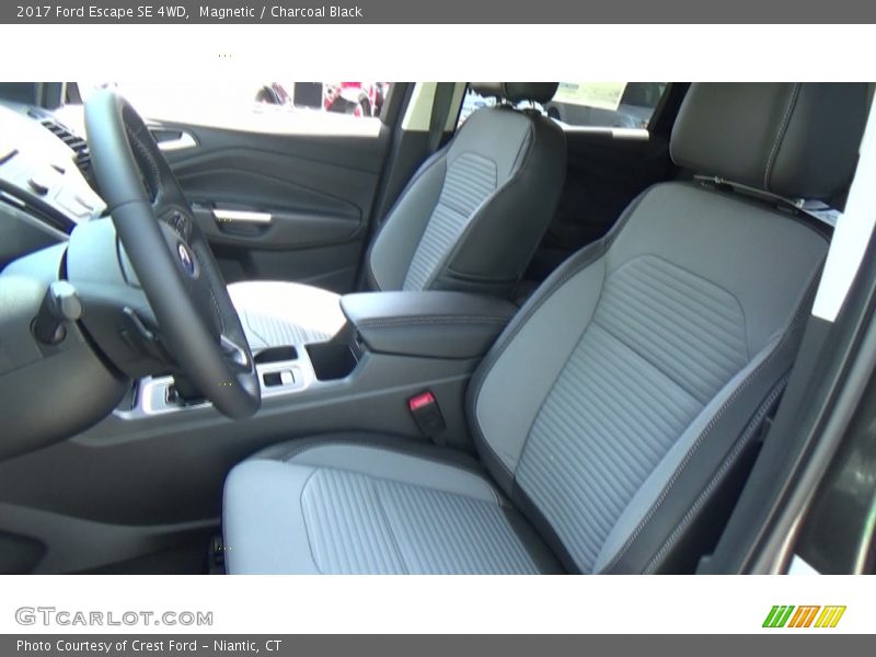 Magnetic / Charcoal Black 2017 Ford Escape SE 4WD