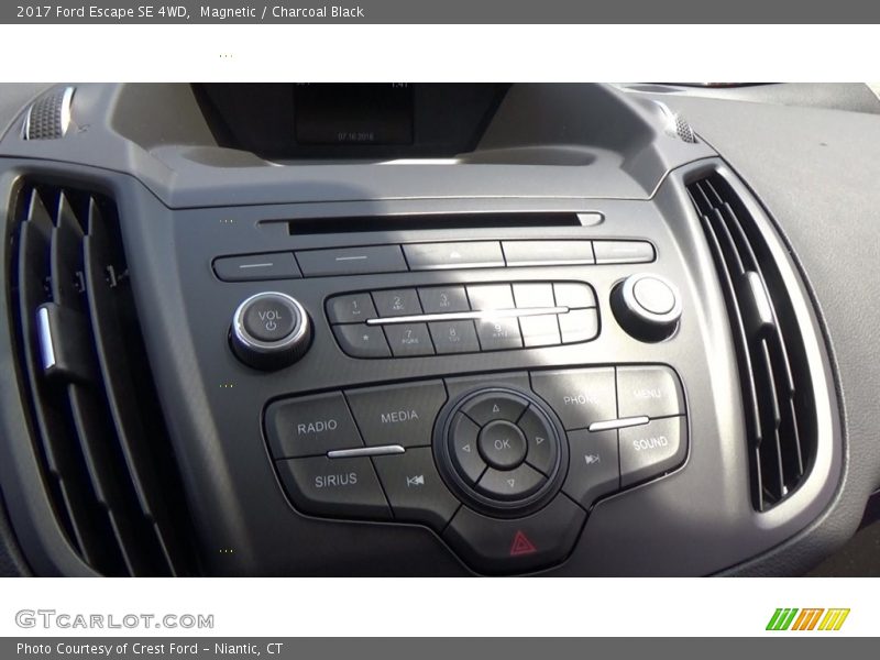 Magnetic / Charcoal Black 2017 Ford Escape SE 4WD