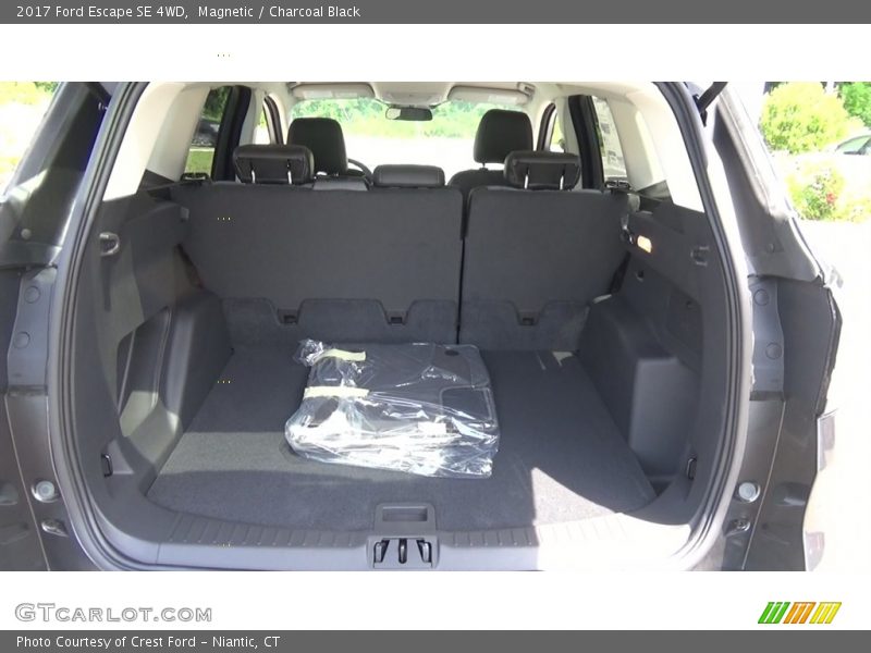 Magnetic / Charcoal Black 2017 Ford Escape SE 4WD