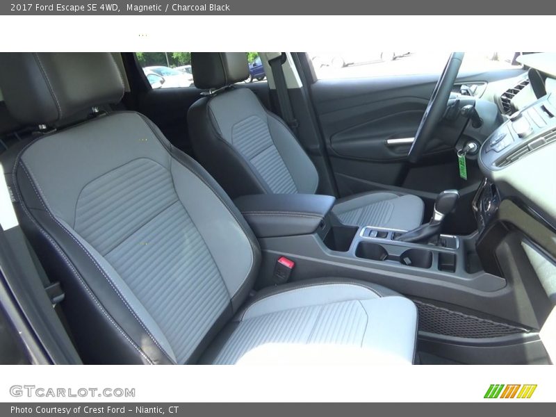 Magnetic / Charcoal Black 2017 Ford Escape SE 4WD