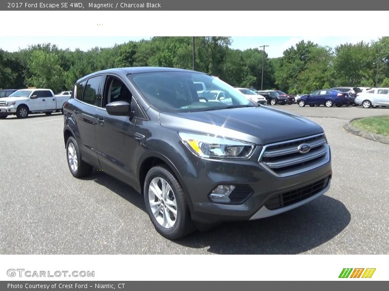 Magnetic / Charcoal Black 2017 Ford Escape SE 4WD