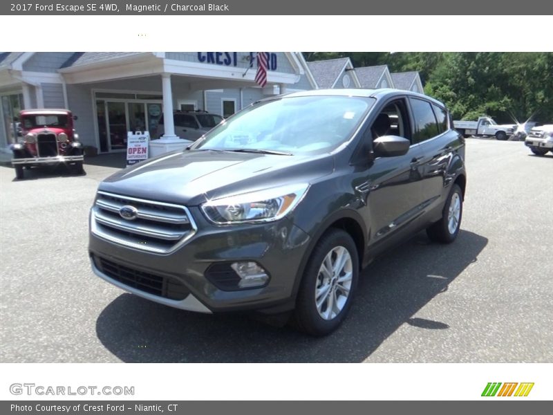 Magnetic / Charcoal Black 2017 Ford Escape SE 4WD