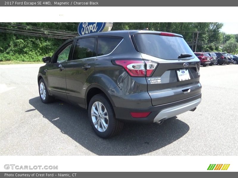 Magnetic / Charcoal Black 2017 Ford Escape SE 4WD