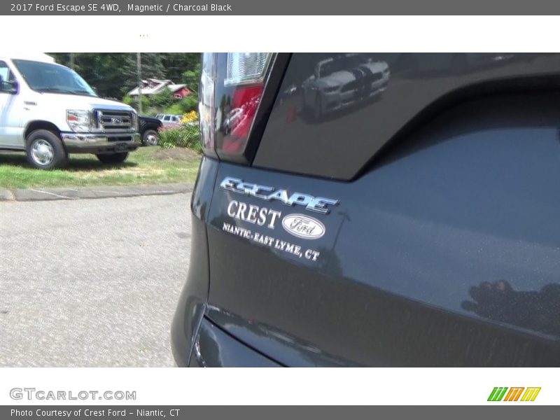 Magnetic / Charcoal Black 2017 Ford Escape SE 4WD