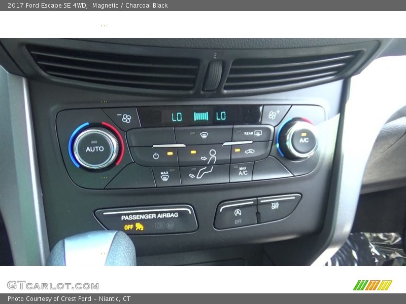 Magnetic / Charcoal Black 2017 Ford Escape SE 4WD