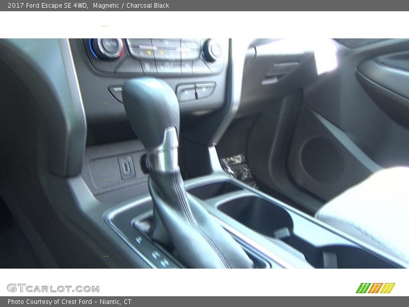 Magnetic / Charcoal Black 2017 Ford Escape SE 4WD