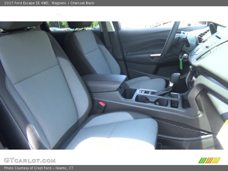 Magnetic / Charcoal Black 2017 Ford Escape SE 4WD