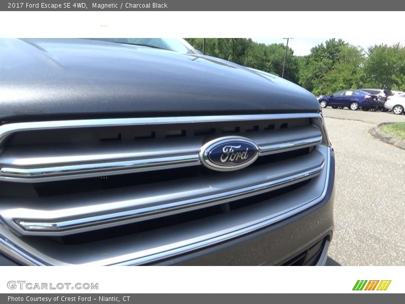 Magnetic / Charcoal Black 2017 Ford Escape SE 4WD