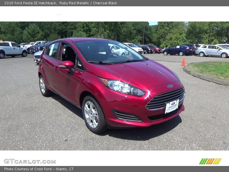 Ruby Red Metallic / Charcoal Black 2016 Ford Fiesta SE Hatchback