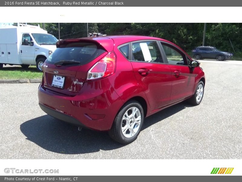 Ruby Red Metallic / Charcoal Black 2016 Ford Fiesta SE Hatchback