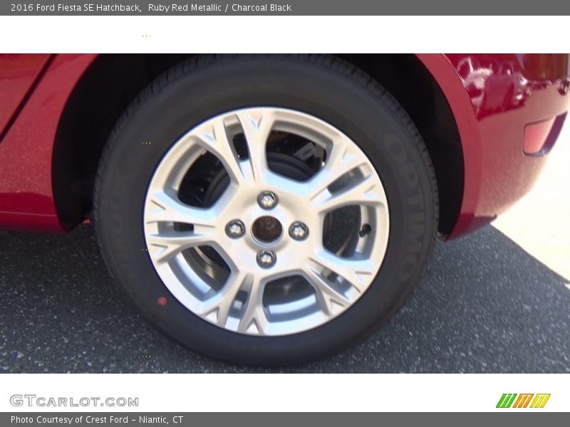 Ruby Red Metallic / Charcoal Black 2016 Ford Fiesta SE Hatchback