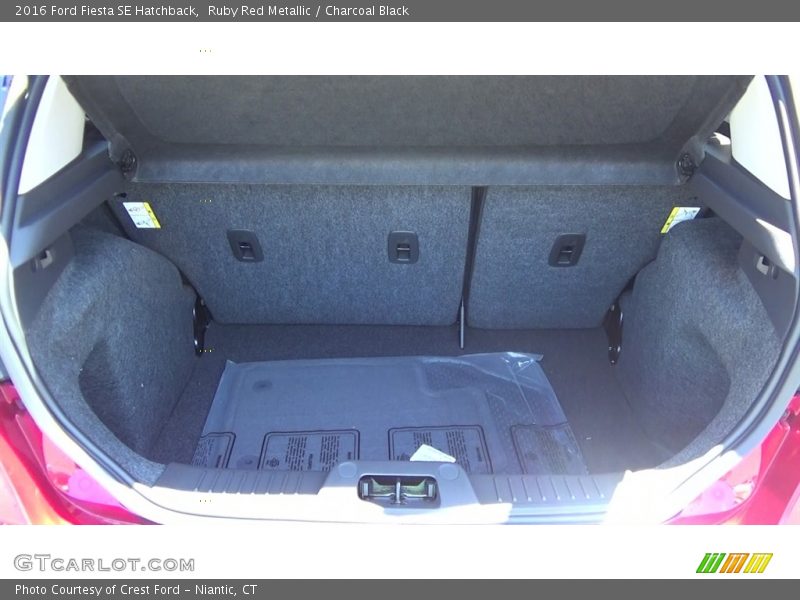 Ruby Red Metallic / Charcoal Black 2016 Ford Fiesta SE Hatchback